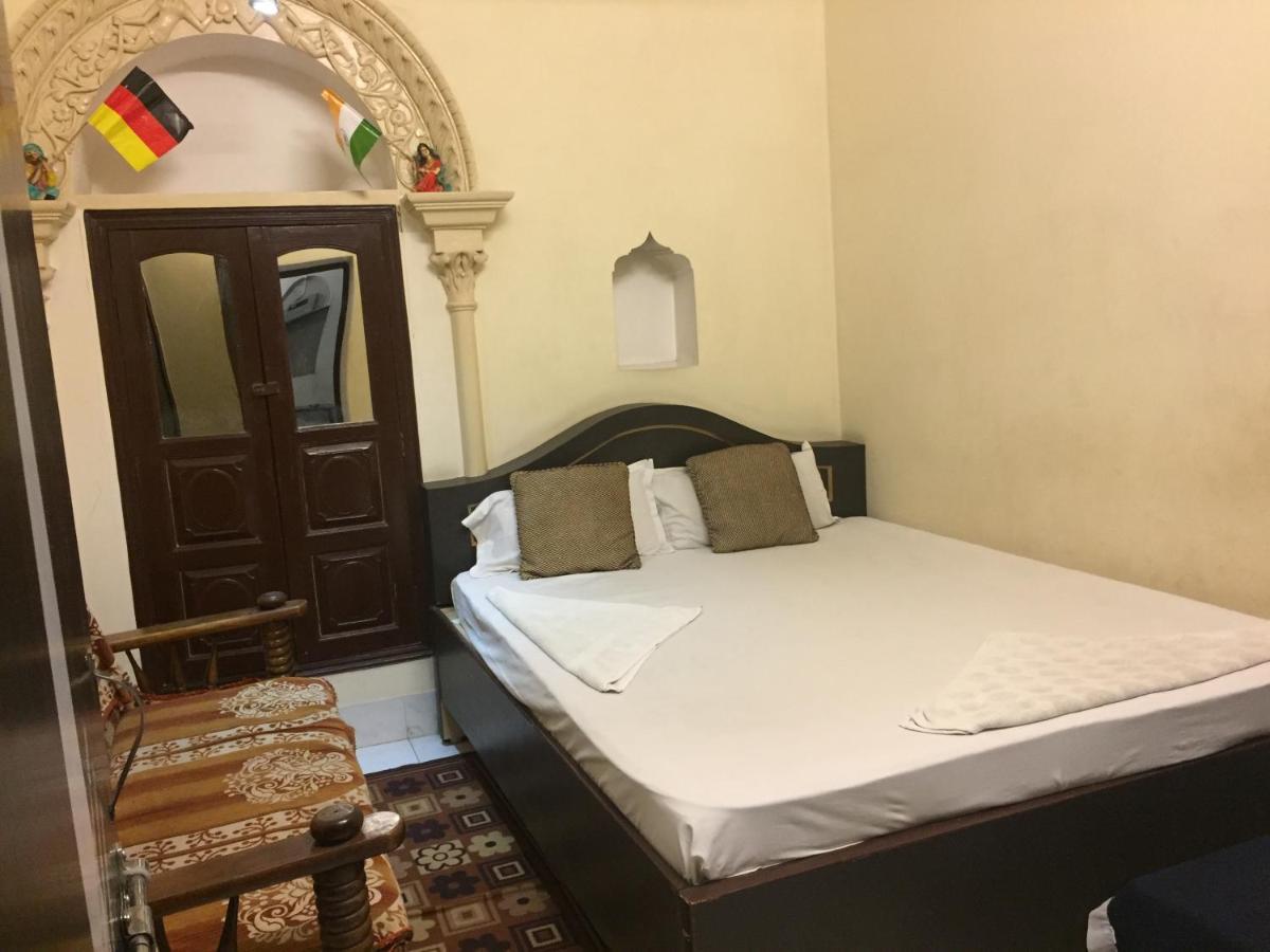 Baba Guest House Benares Buitenkant foto